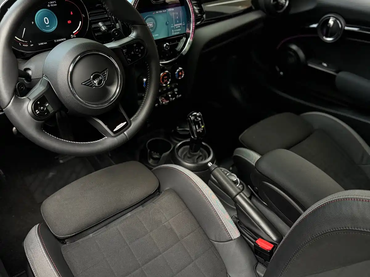 Photo 10 - MINI JCW