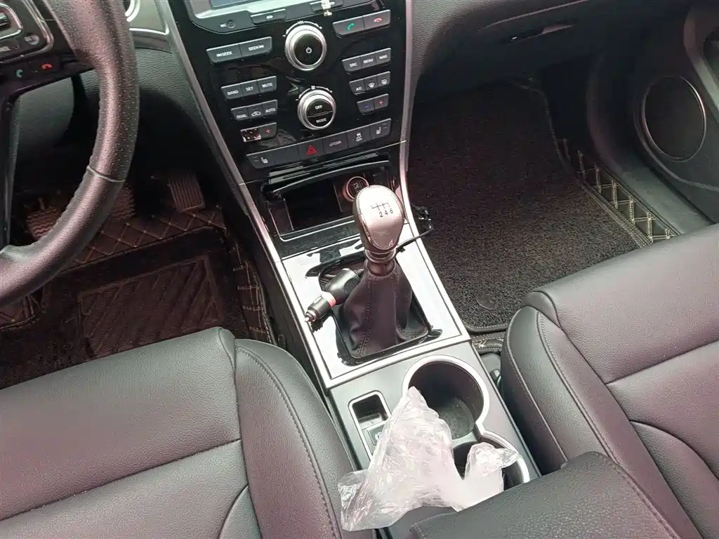 Haval H2 2016 Red Label 1.5T Manual 2WD Luxury фото 7