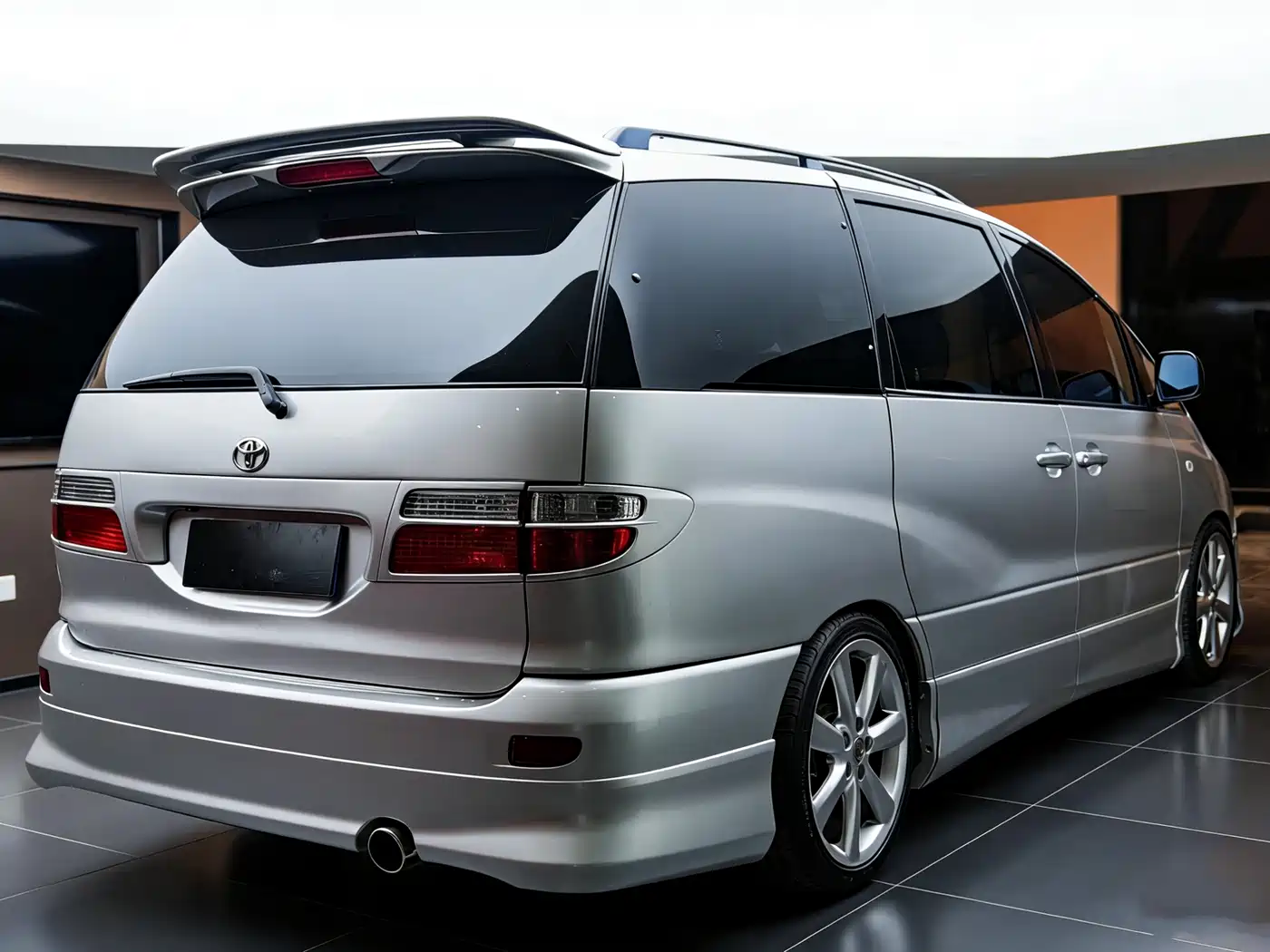 Toyota Previa фото 7