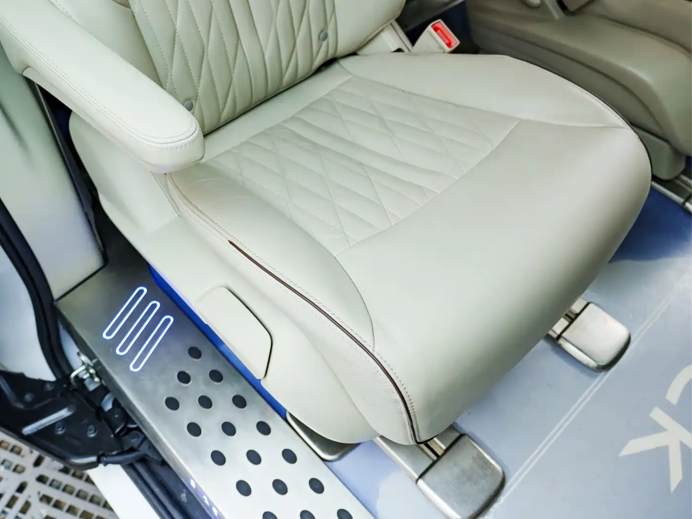Buick GL8 2022 Land Business Class 652T Luxury фото 17