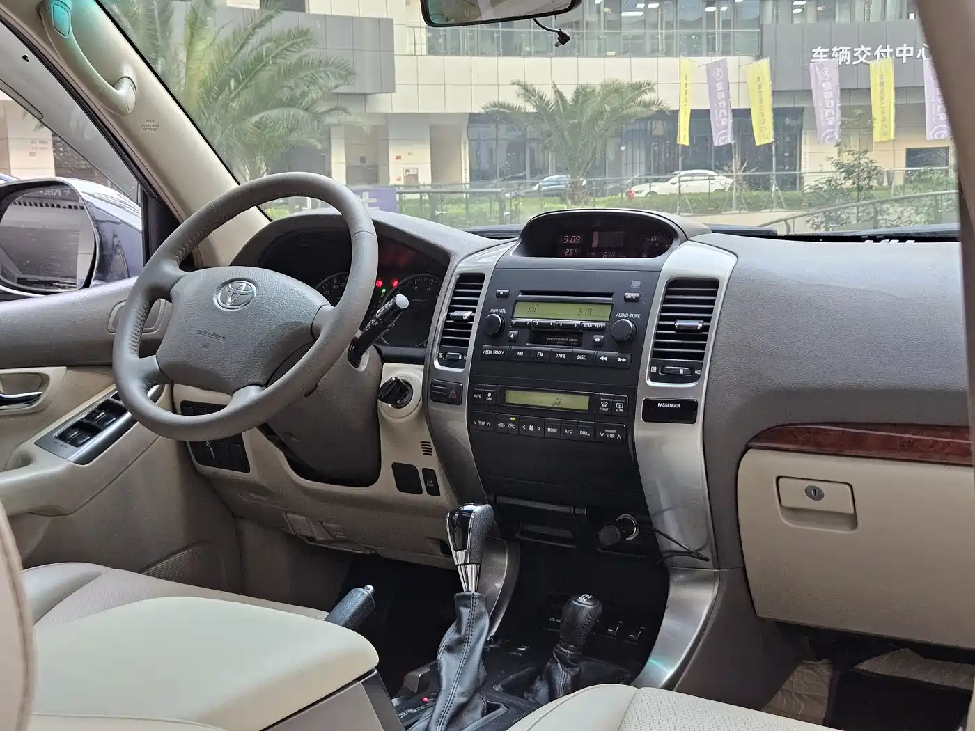 Toyota Prado (Import) 2004 VX 4.0 фото 11