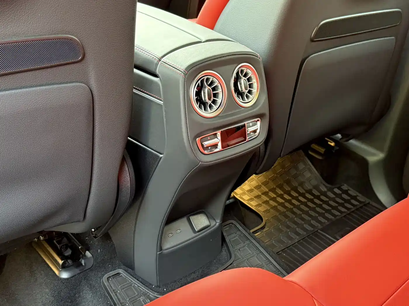 Mercedes-Benz G-Class 2026 Model G 500 фото 15