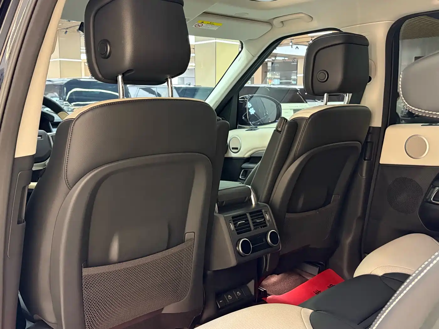 Land Rover Discovery 2024 2024 360PS Dynamic SE