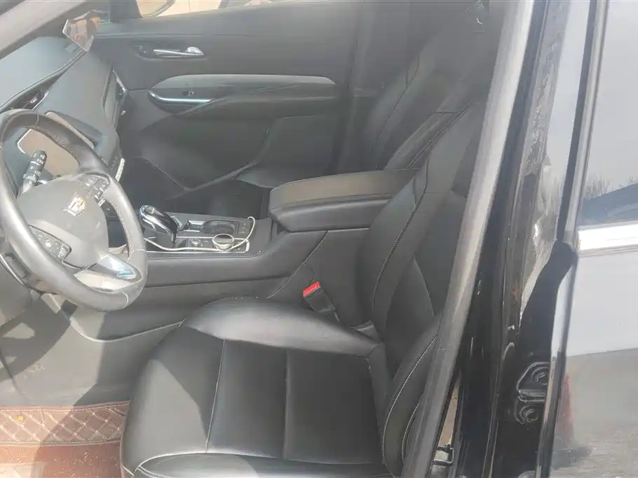 Cadillac XT4 2022 28T FWD Luxury фото 9