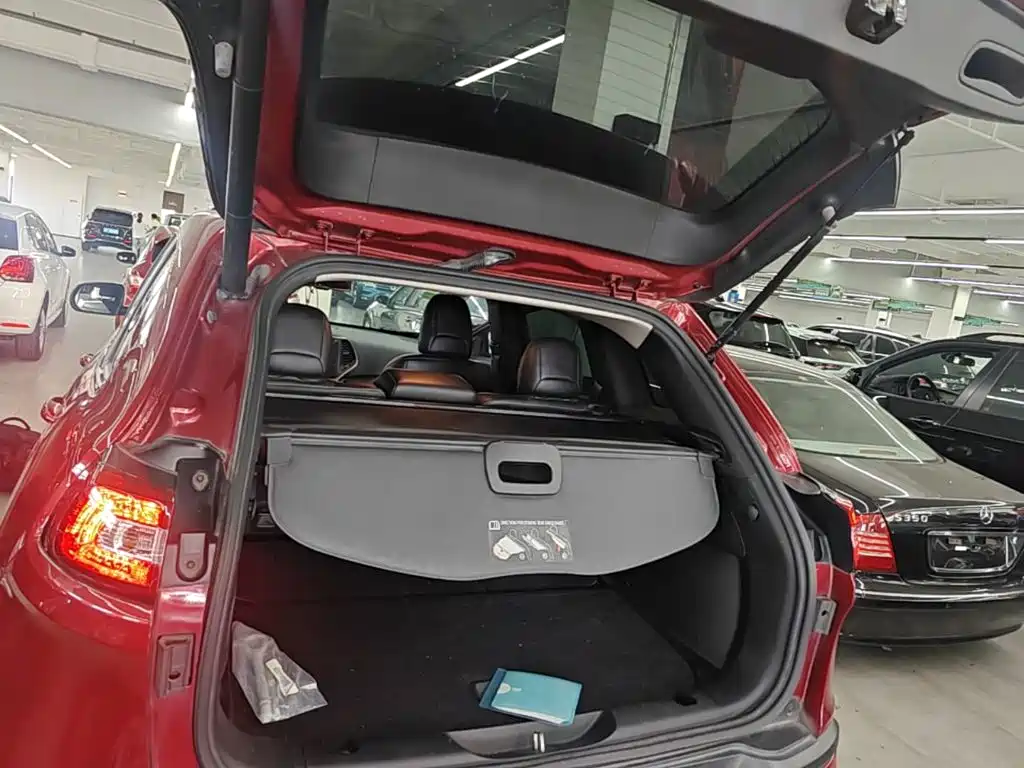 Jeep Cherokee (Import) 2015 2014 2.4L Luxury