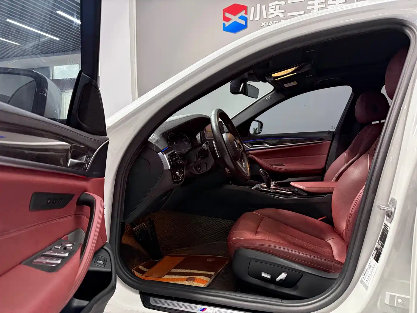 BMW 5 Series 2022 Facelift 530Li Leading M Sport Package фото 4
