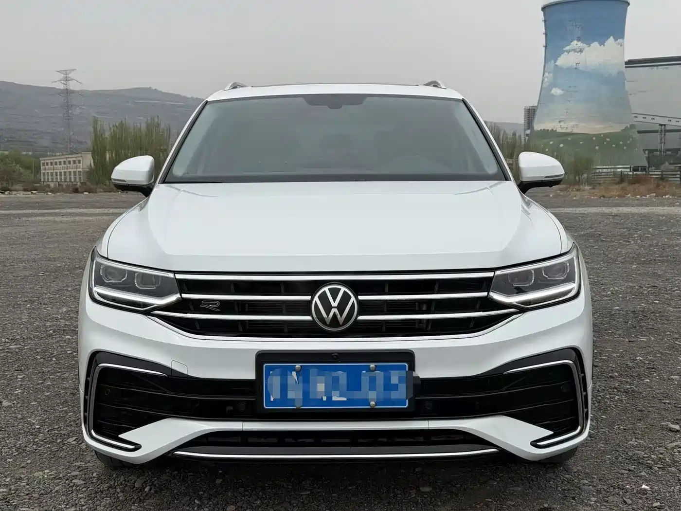 Volkswagen Tiguan L 2024 330TSI Automatic 2WD R-Line Premium Enjoyment Edition фото 2