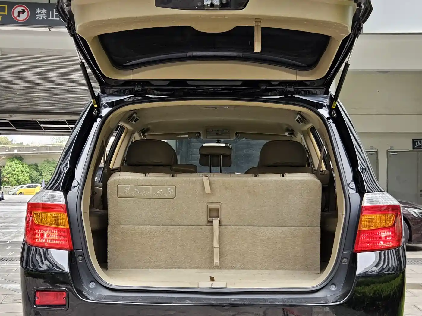 Toyota Highlander 2009 2.7L 2WD 7-seater Elite Edition фото 17