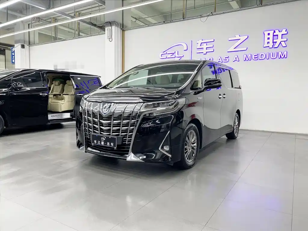 Toyota Alphard 2020 Hybrid 2.5L Premium Edition фото 3