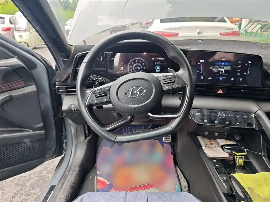 Hyundai Elantra 2021 240TGDi DCT LUX Premium Edition фото 7