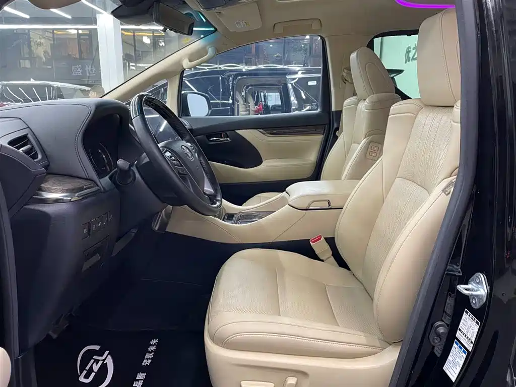 Toyota Alphard 2020 Hybrid 2.5L Premium Edition фото 8