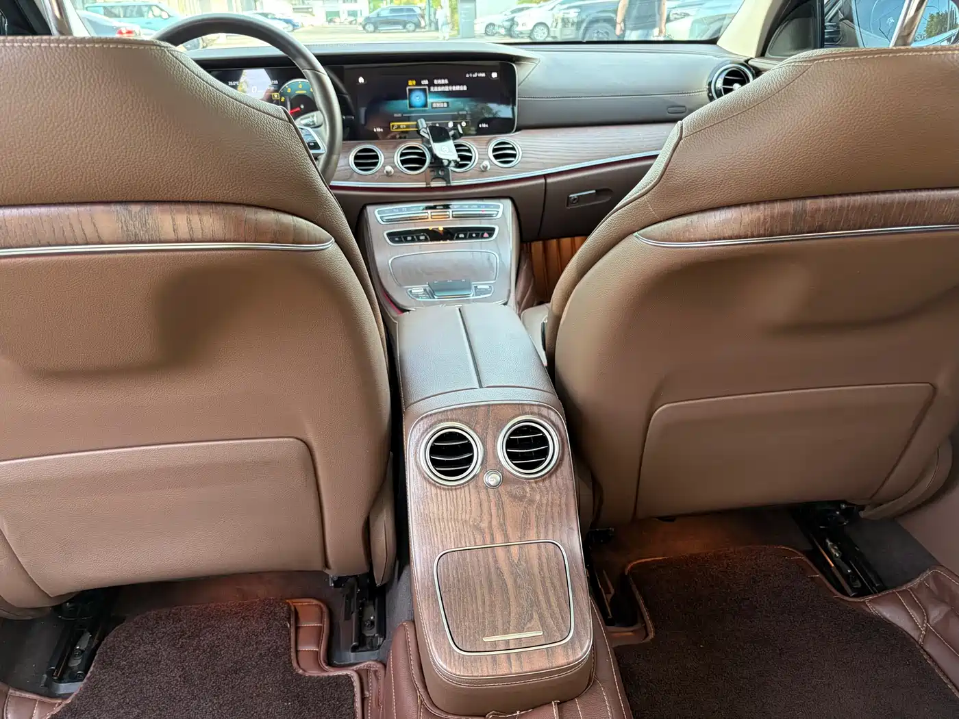 Mercedes-Benz E-Class 2023 E 300 L Luxury фото 11