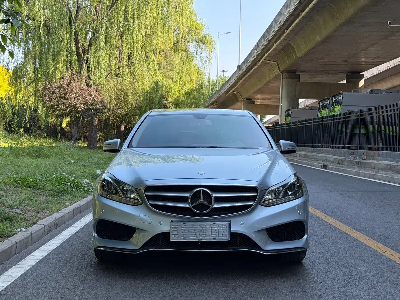 Mercedes-Benz E-Class 2015 E 260 L Sport фото 2