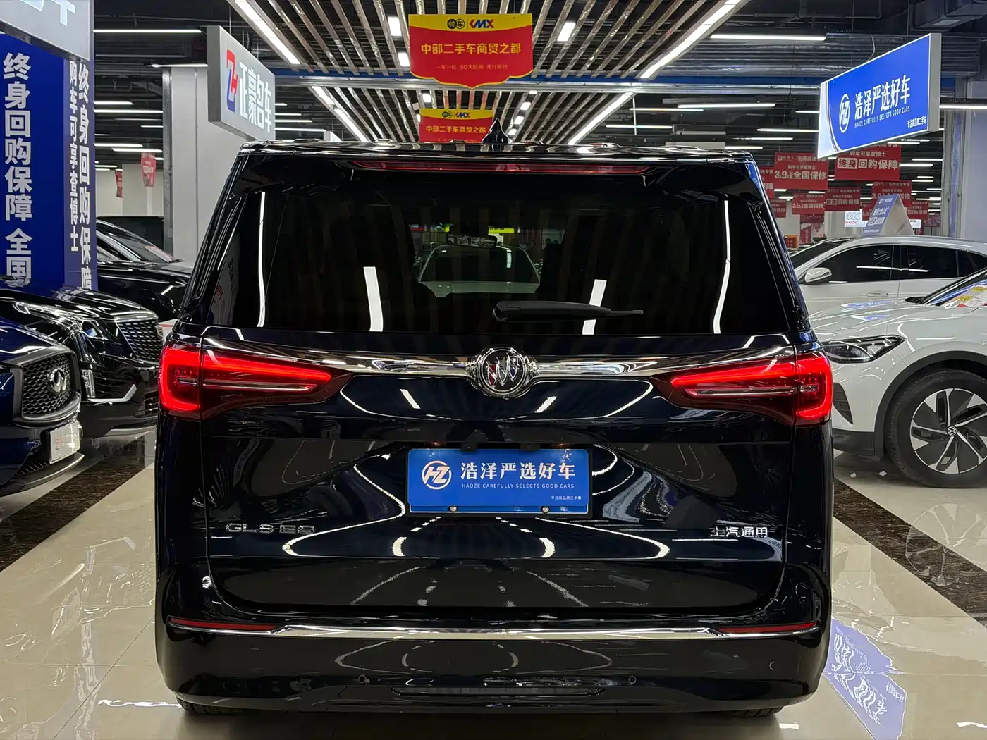 Buick GL8 2023 ES Landmaster Exclusive фото 5