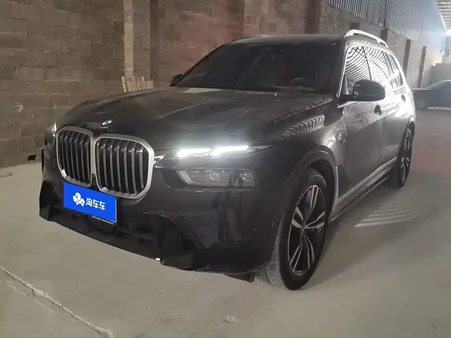 Фото 1 - BMW X7