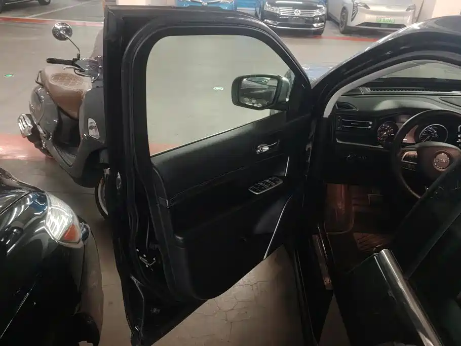 Jeep Grand Commander 2019 2018 2.0T AWD Premium Navigation Edition (China V)