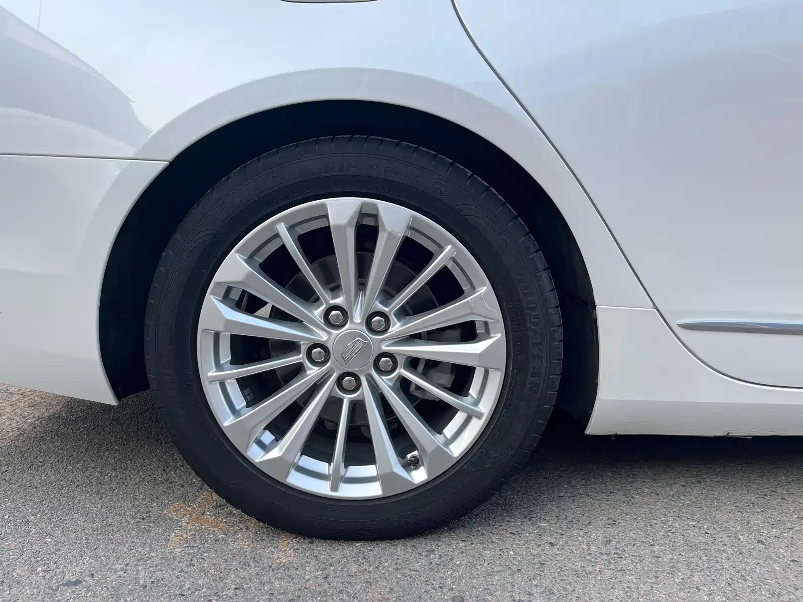 Фото 22 - Cadillac CT6