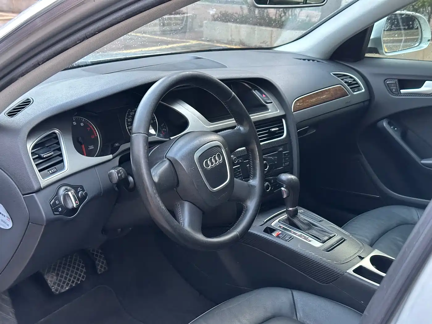 Audi A4L 2010 2.0 TFSI Comfort фото 15