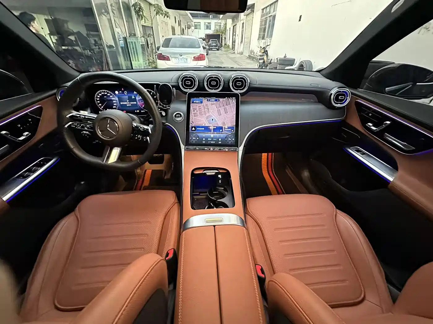 Mercedes-Benz GLC 2024 Facelift GLC 260 L 4MATIC Luxury 5-seater фото 12