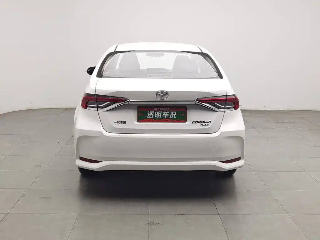 Фото 4 - Toyota Corolla