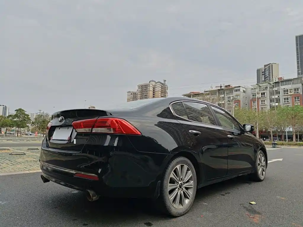 Фото 7 - Kia K4