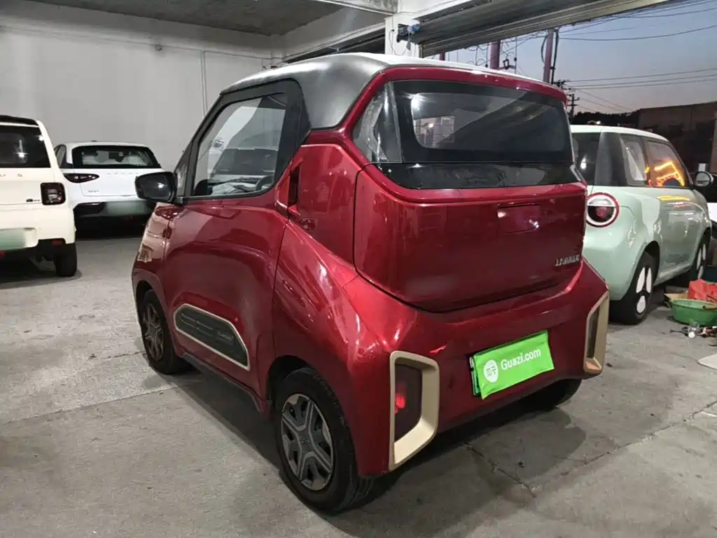 Фото 5 - Baojun E200