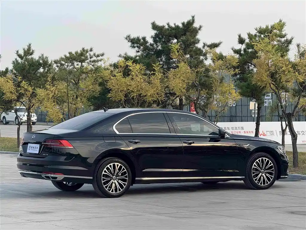 Фото 24 - Volkswagen Phideon