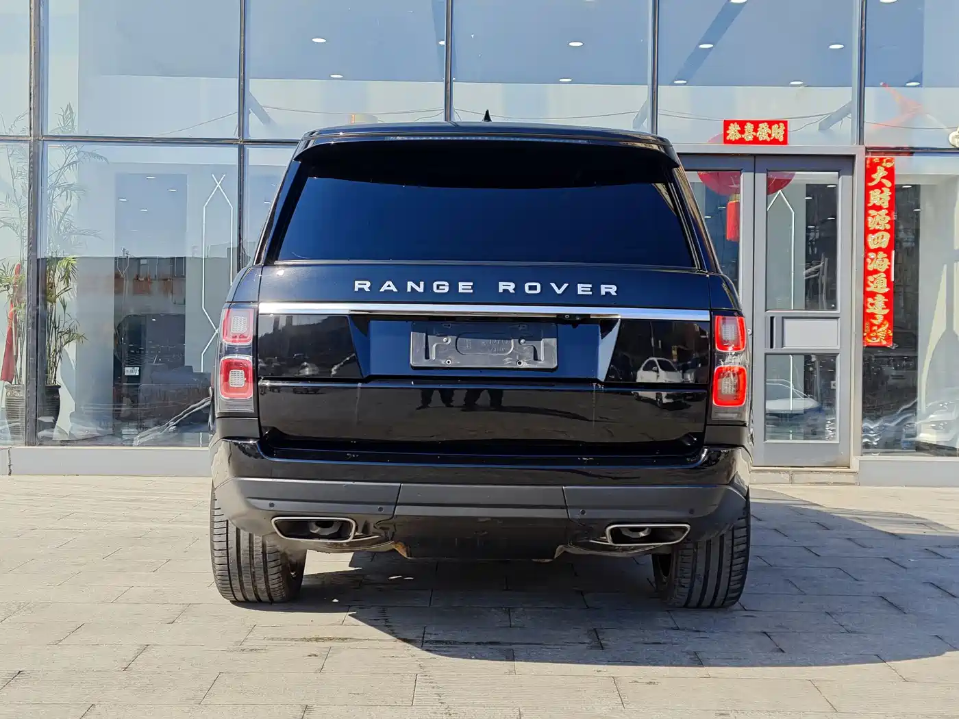 Land Rover Range Rover 2019 3.0 SC V6 Heritage Extended Edition фото 5