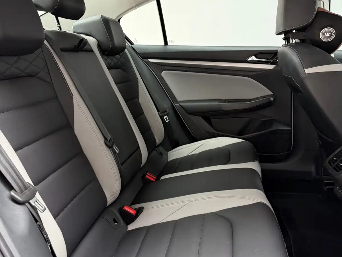 Volkswagen Bora 2023 280TSI DSG Prestige Edition фото 13