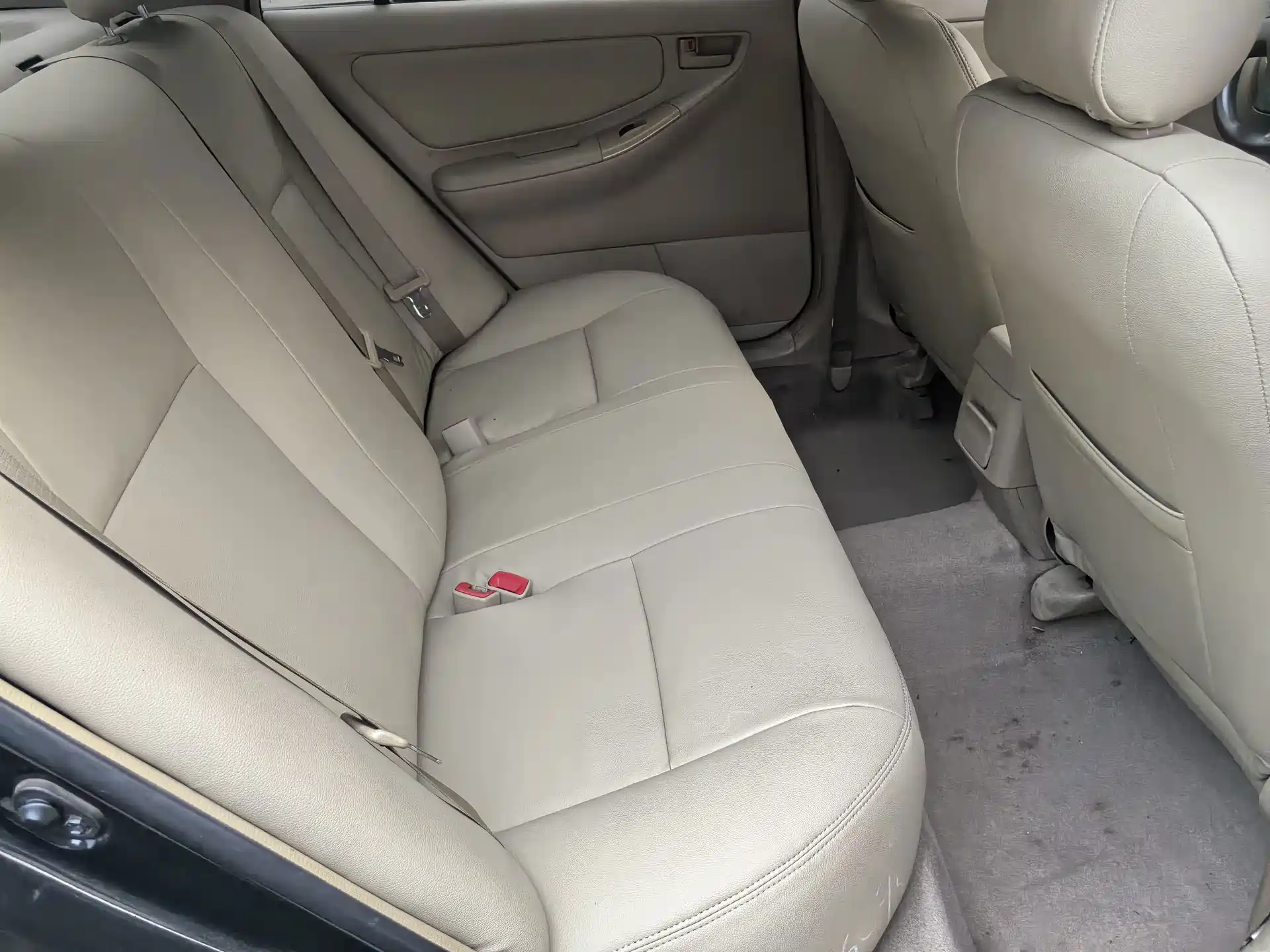 Photo 12 - Toyota Corolla