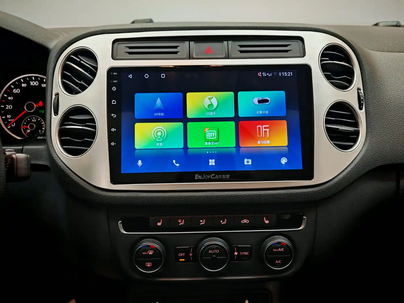 Volkswagen Tiguan 2015 1.8TSI Automatic 2WD Highline фото 16