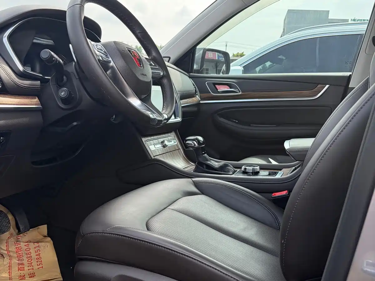 Roewe RX8 2018 2018 30T Smart Internet AWD Flagship Edition