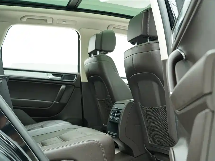 Volkswagen Touareg 2017 3.0TSI Explorer Edition фото 27