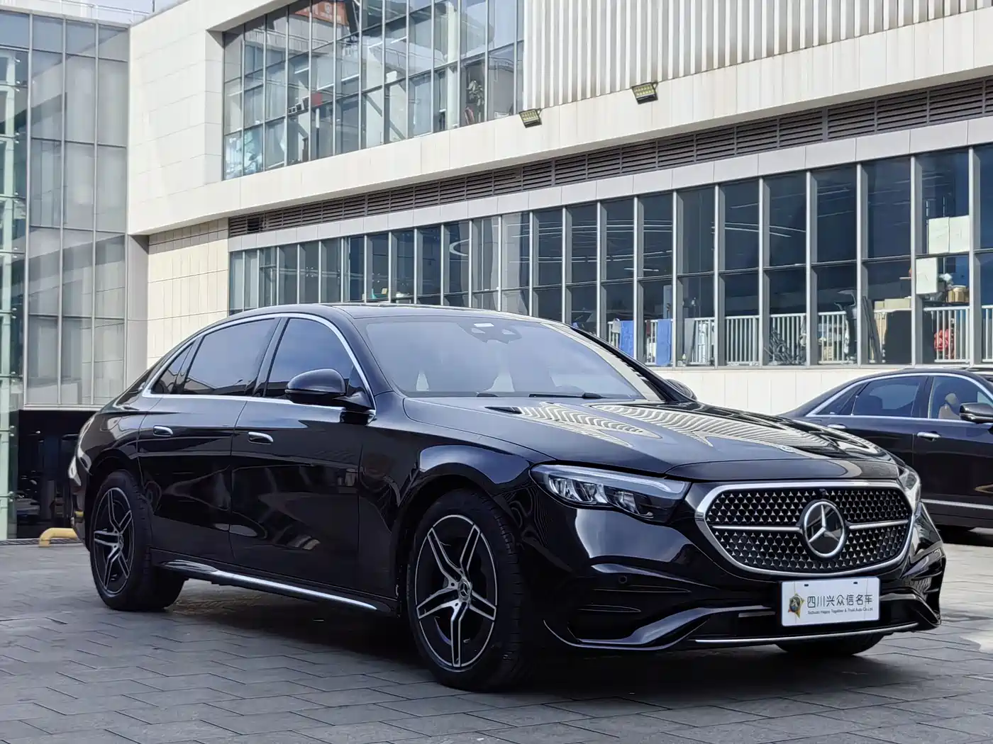 Mercedes-Benz E-Class 2024 Model E 300 L Luxury Sport фото 4