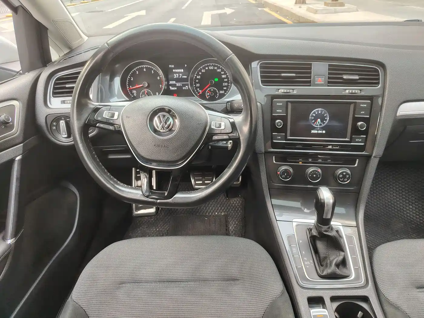 Volkswagen Golf 2018 230TSI Automatic Comfort фото 13