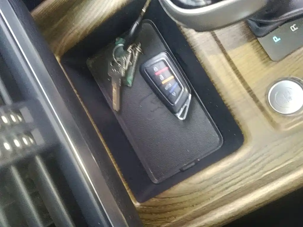 BYD Tang 2020 2019 2.0T Automatic Smart Connect Delight 7-seater China VI