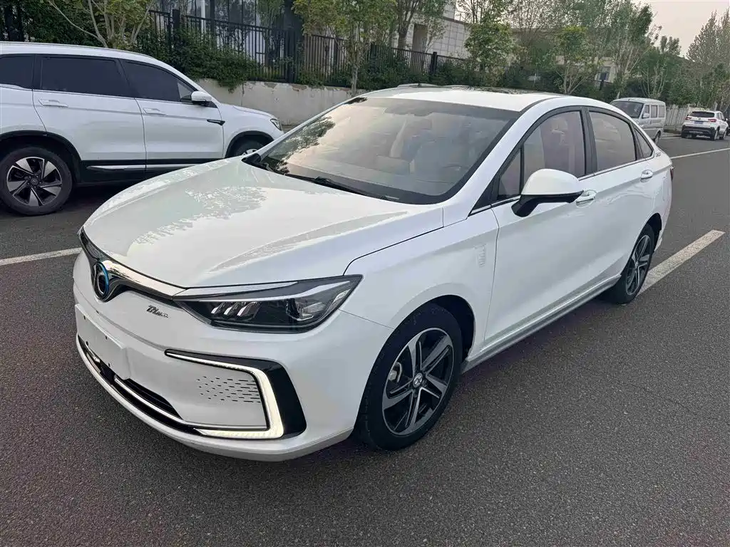 BAIC BEIJING EU5