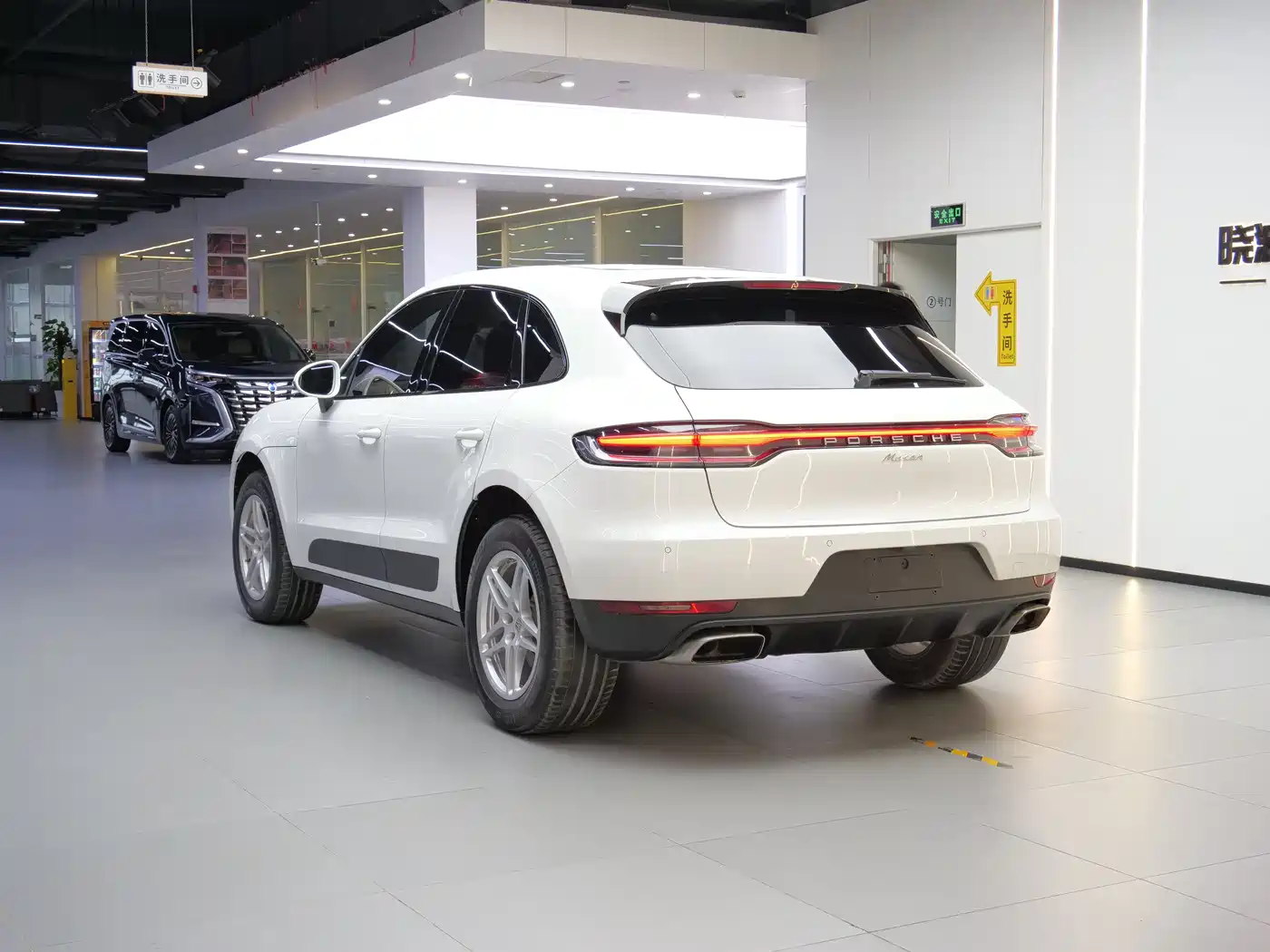 Porsche Macan 2018 Macan 2.0T фото 7
