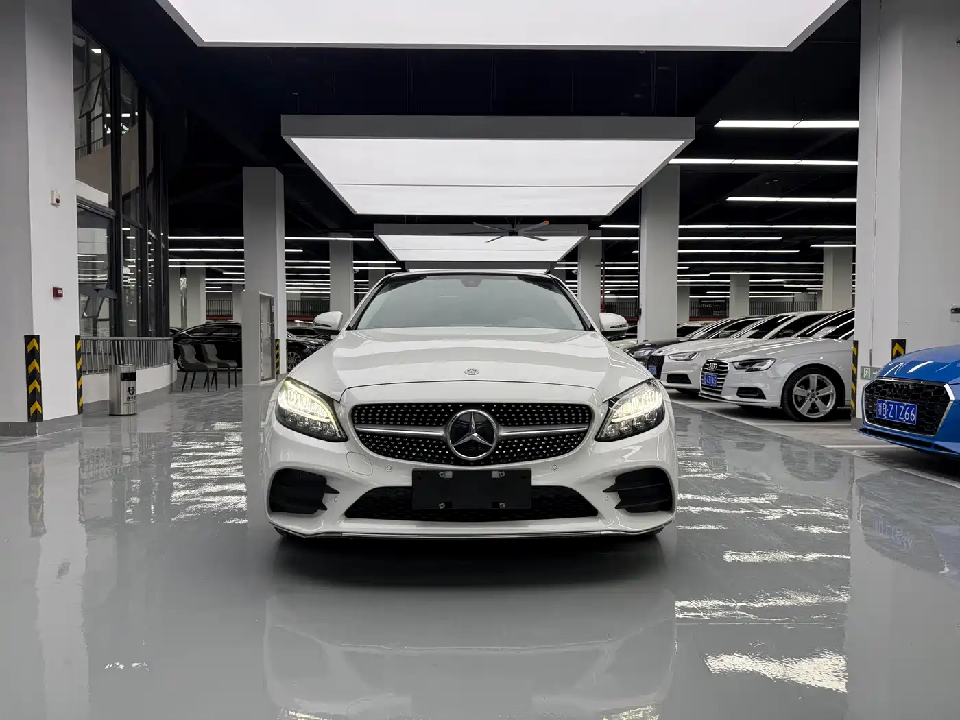 Фото 2 - Mercedes-Benz C-Class
