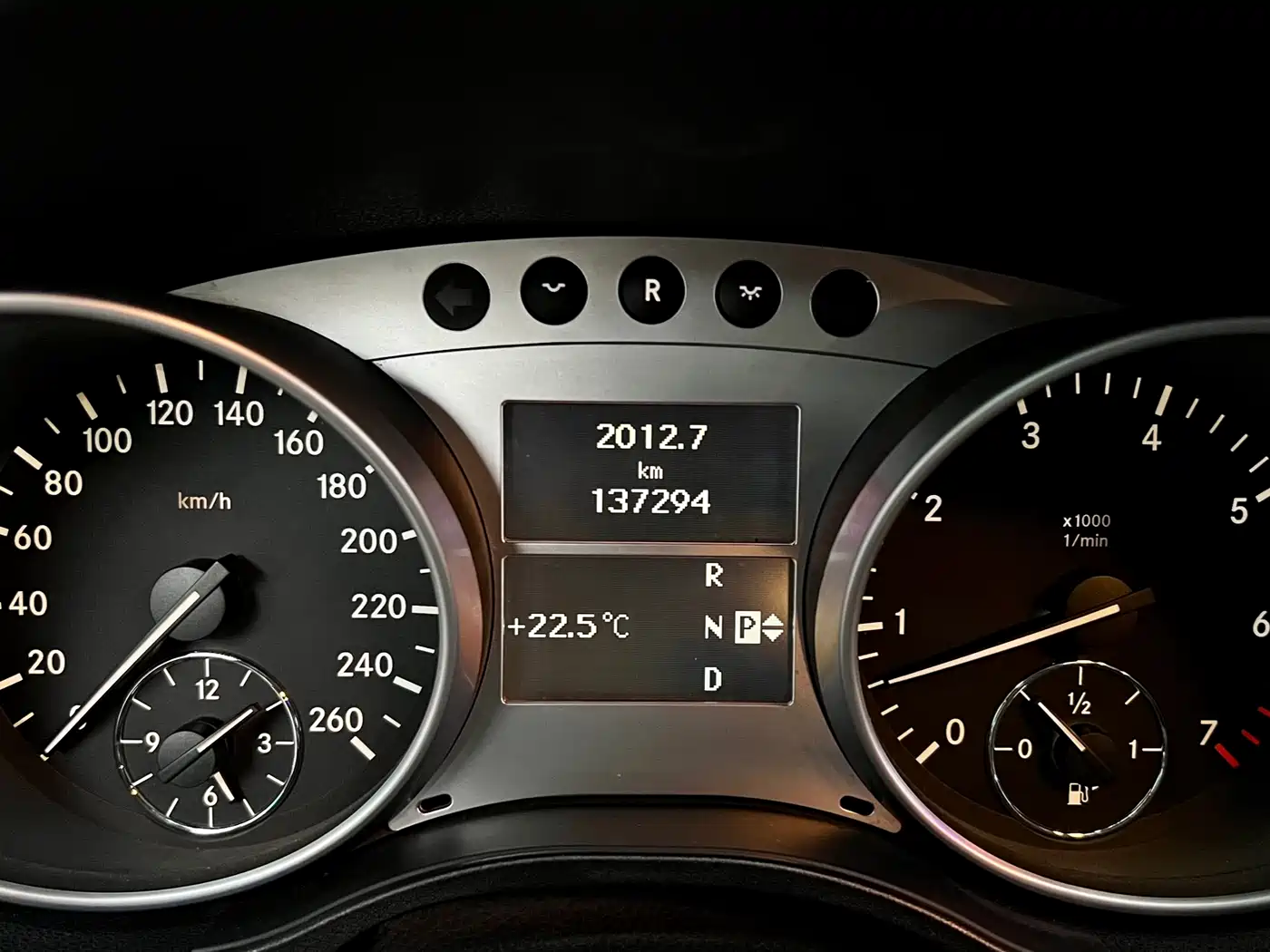 Mercedes-Benz M-Class 2010 ML 300 4MATIC фото 8