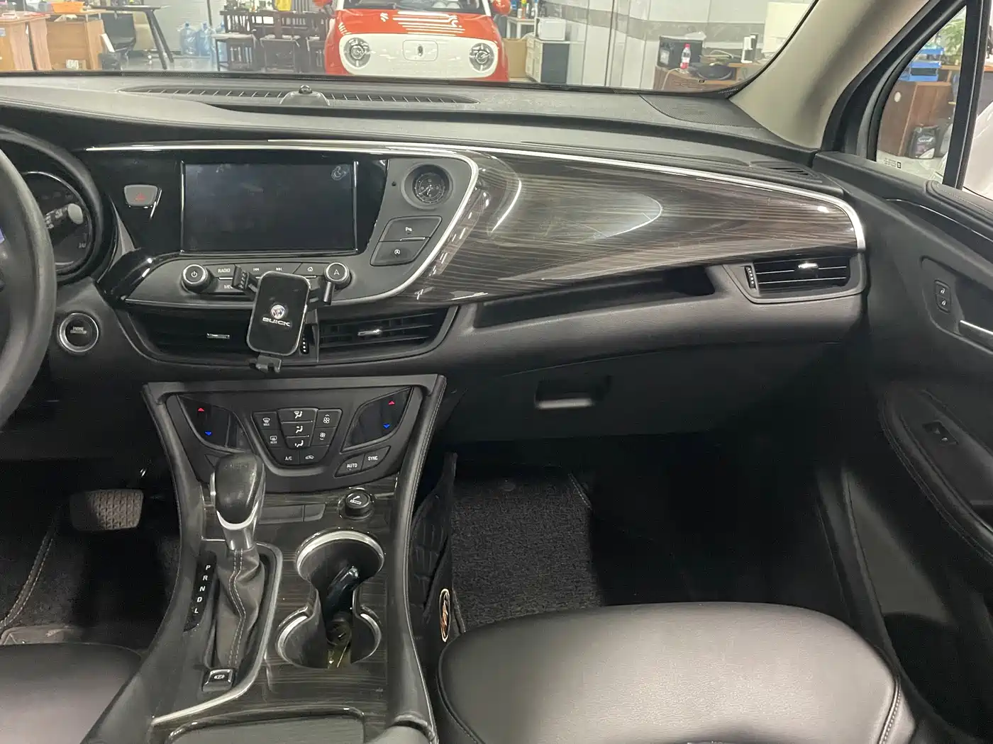 Buick Envision Plus 2020 20T FWD Leading фото 13