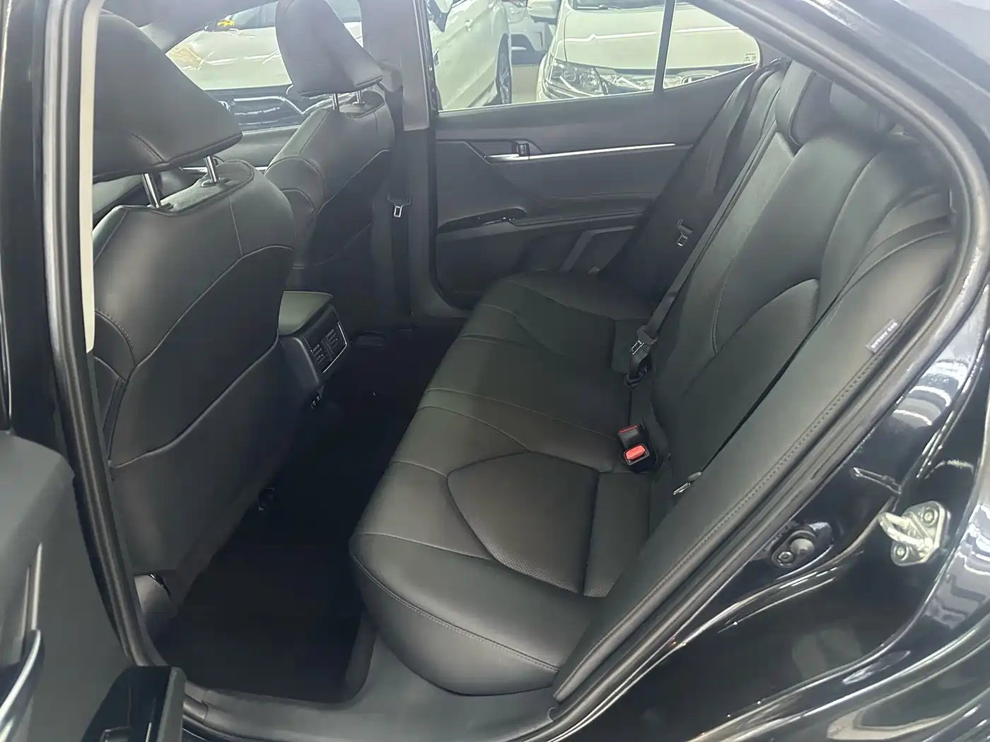 Toyota Camry 2021 2.0G Luxury Edition фото 12
