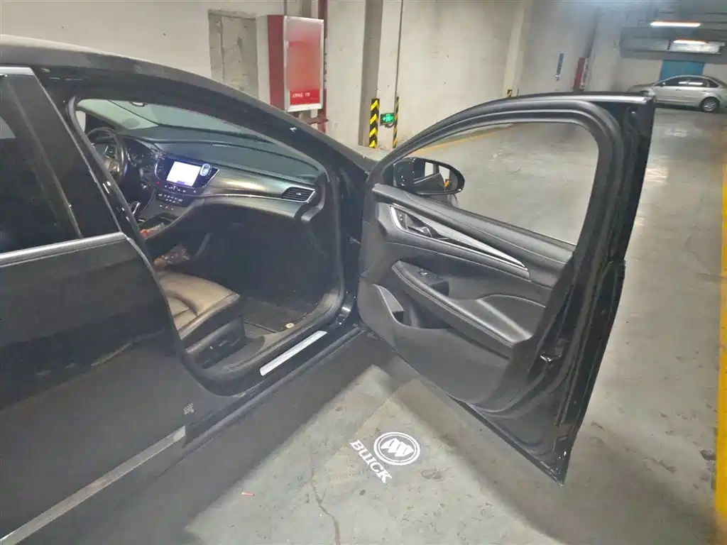 BUICK LACROSSE