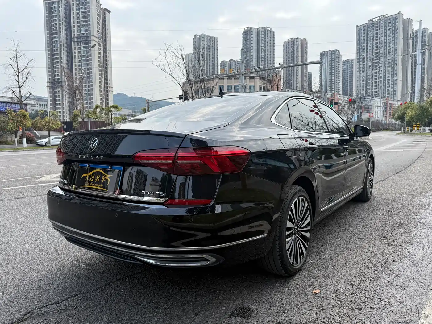 Volkswagen Passat 2020 330TSI Luxury Edition China VI фото 5