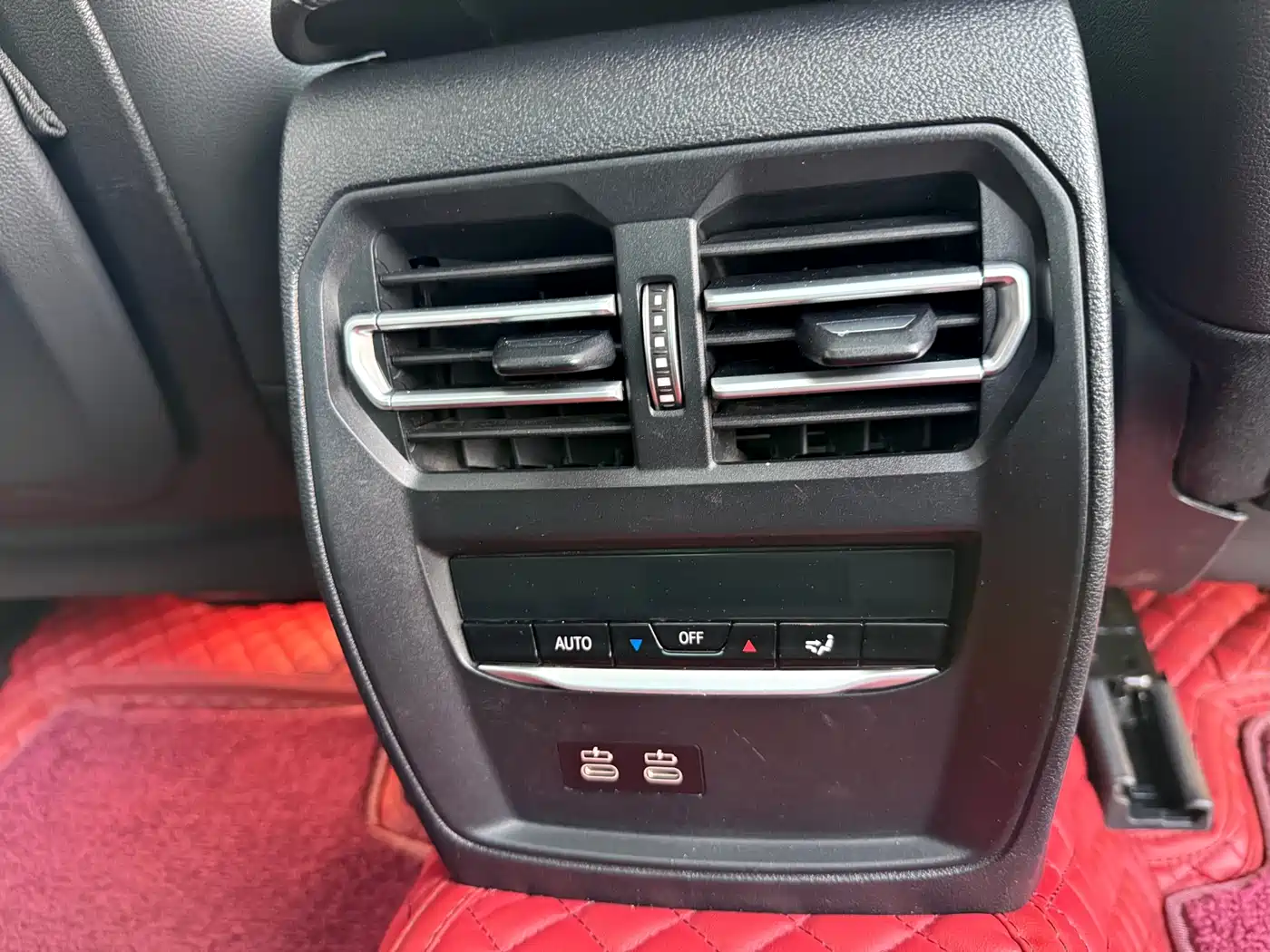 BMW 3 Series 2021 325i M Sport Night Edition фото 23