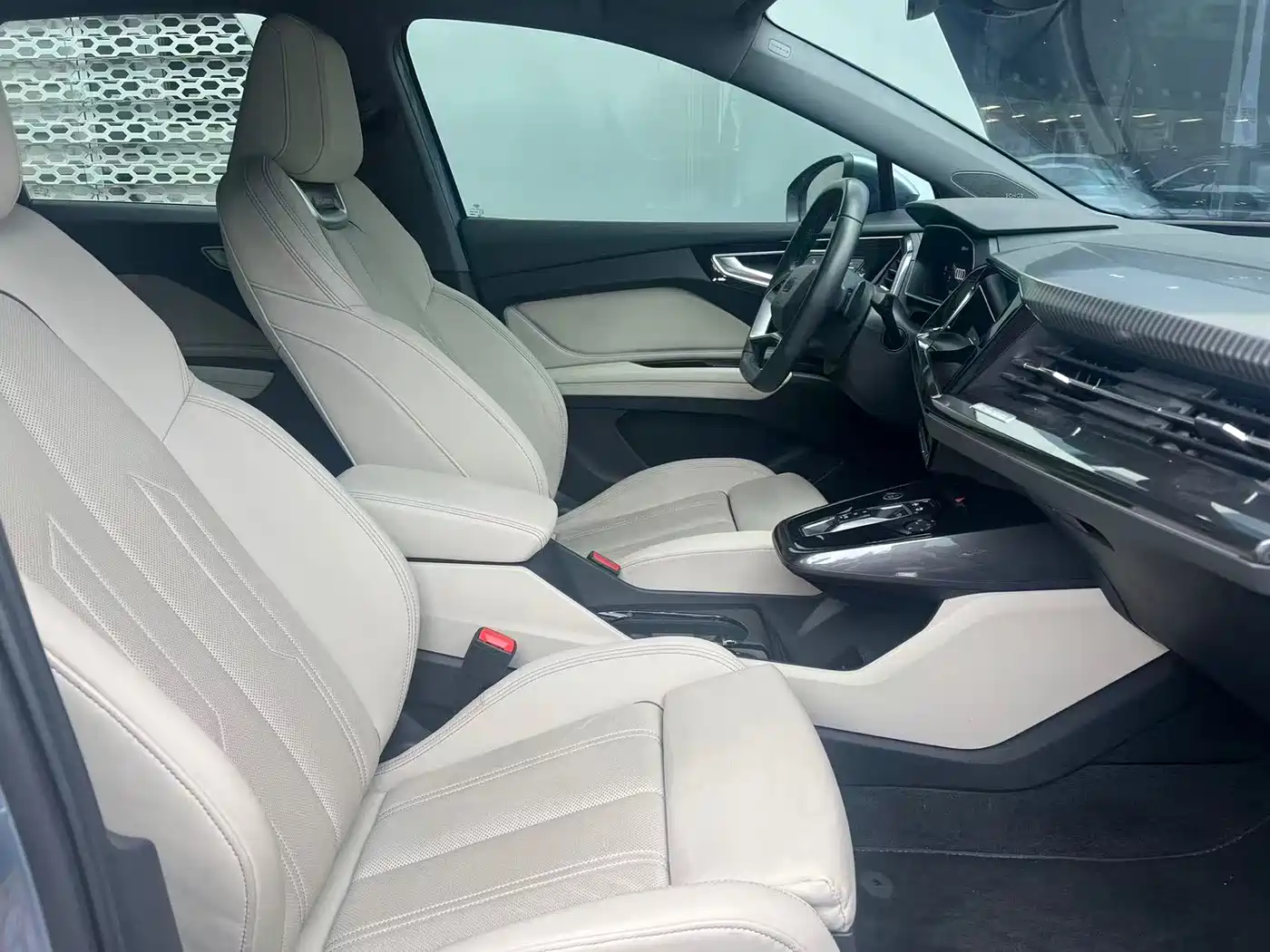 Audi Q4 e-tron 2023 40 e-tron Innovation Edition фото 11