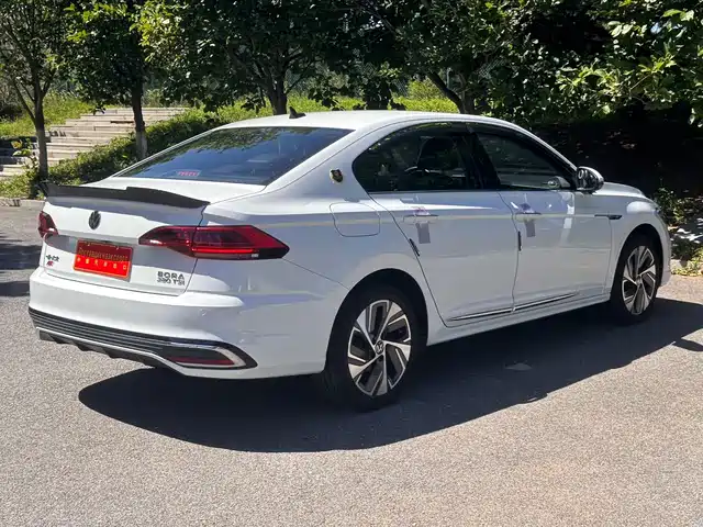 Volkswagen Bora 2023 280TSI DSG Prestige Edition — фото 4