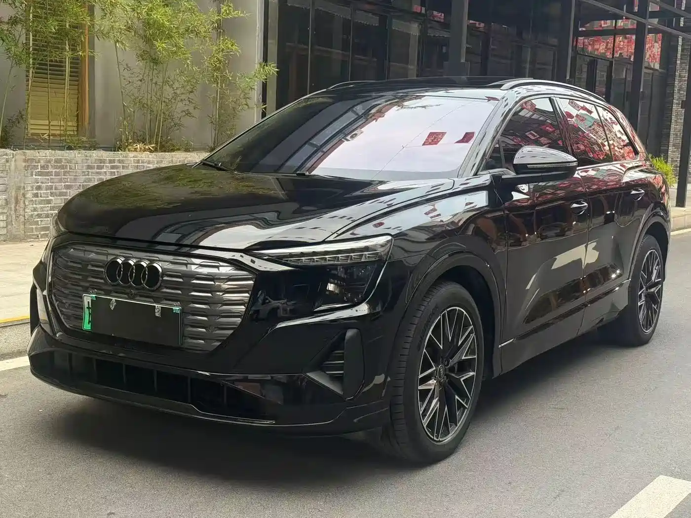 AUDI Q5 E TRON
