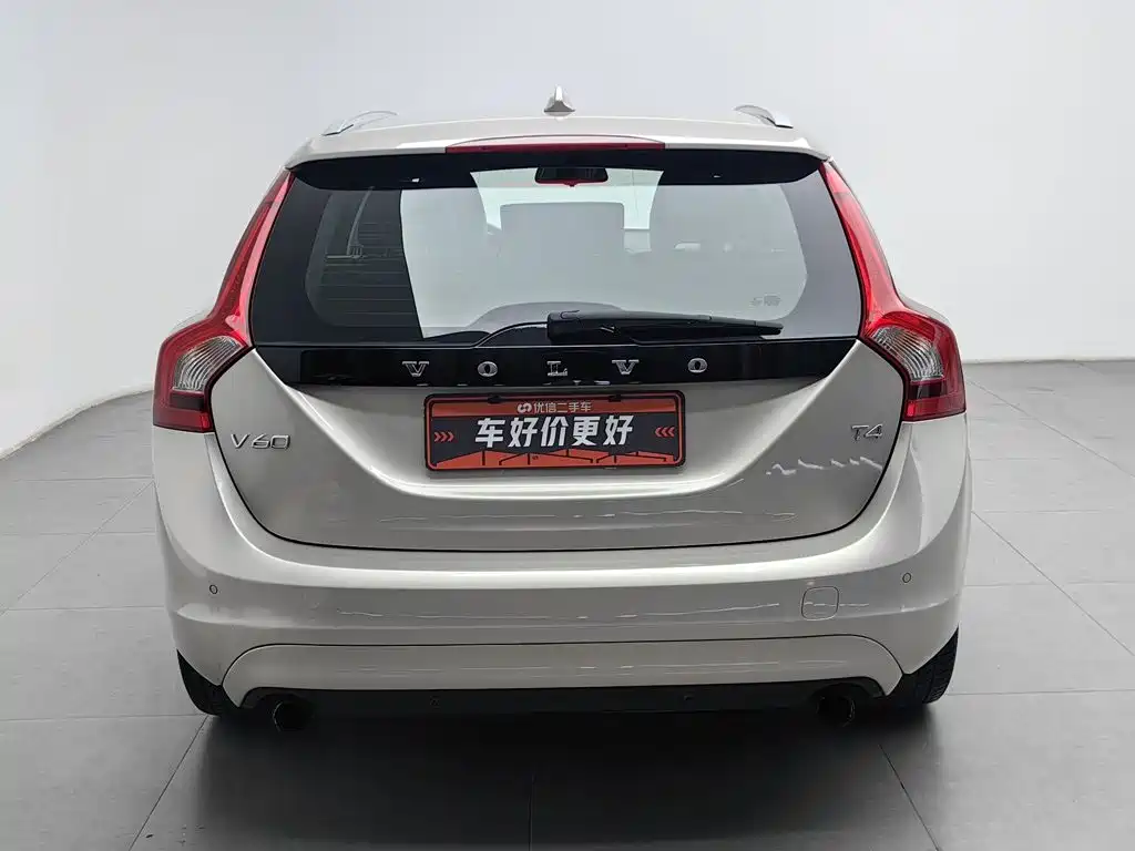 Фото 4 - Volvo V60