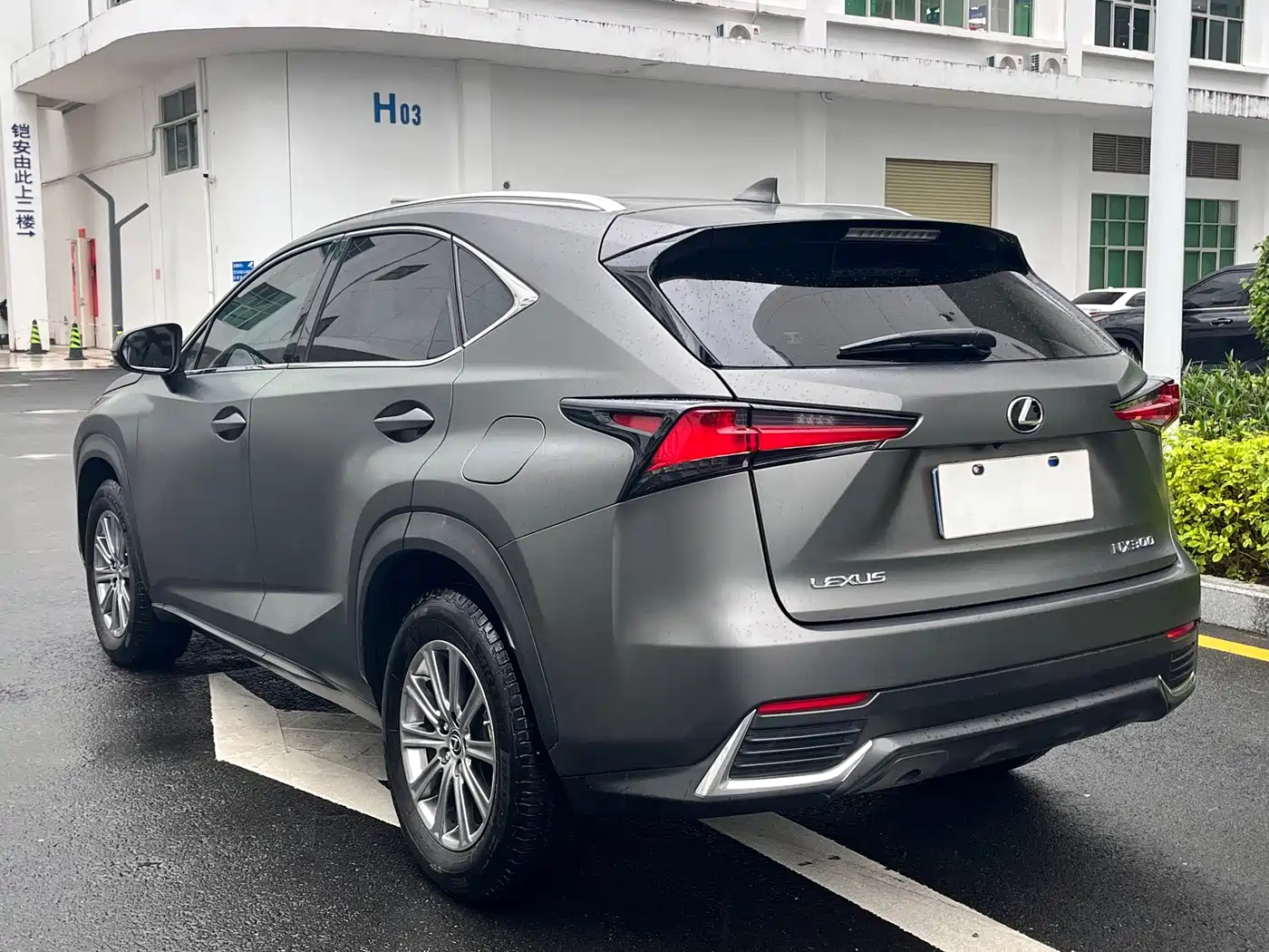 Фото 10 - Lexus NX